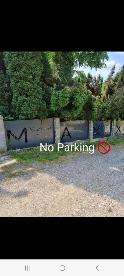Maxx Lodge Bacău Eksteriør bilde